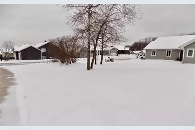 3585 Bridgeview Drive SE, Rochester, MN 55904 - Photo 2