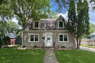 338 South St, Owatonna, MN 55060 - Photo 2