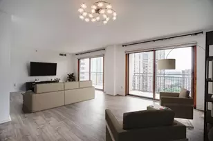 1225 Lasalle Ave, Minneapolis, MN 55403 - Photo 2