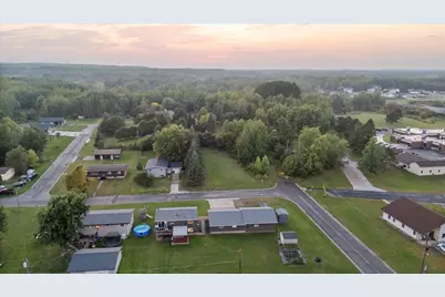 808 Center Drive NW, Chisholm, MN 55719 - Photo 58