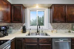 808 Center Dr NW, Chisholm, MN 55719 - Photo 14