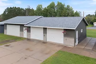 808 Center Dr NW, Chisholm, MN 55719 - Photo 2