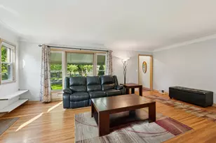 7921 Stevens Ave S, Bloomington, MN 55420 - Photo 4