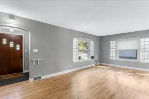 828 15th St SW, Willmar, MN 56201 - Photo 4