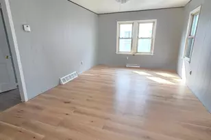 824 E Washington St, Caledonia, MN 55921 - Photo 1