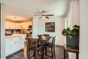 5275 Balmoral Ln, Bloomington, MN 55437 - Photo 8