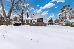 1443 Hazelwood St, Saint Paul, MN 55106 - Photo 4