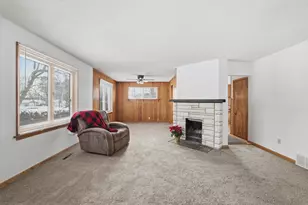 1443 Hazelwood St, Saint Paul, MN 55106 - Photo 8