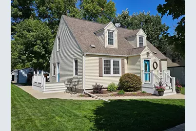 203 3rd Avenue E, Lamberton, MN 56152 - Photo 2