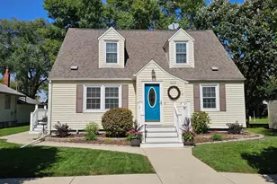 203 3rd Ave E, Lamberton, MN 56152 - Photo 1