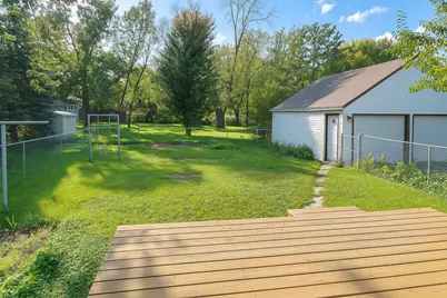 414 8th Street SE, Waseca, MN 56093 - Photo 2