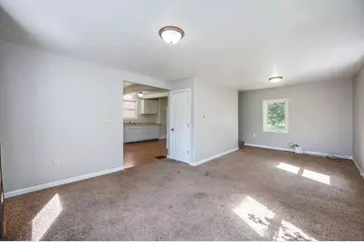 227 S Elm Street, Fairmont, MN 56031 - Photo 8