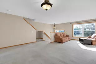 5105 Fairpoint Dr N, Hugo, MN 55038 - Photo 8