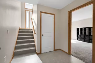 5105 Fairpoint Dr N, Hugo, MN 55038 - Photo 14