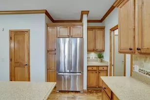 645 Ramsey Cir, Carver, MN 55315 - Photo 8