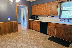 402 E 2nd St N, Truman, MN 56088 - Photo 12