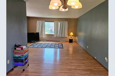 402 E 2nd Street N, Truman, MN 56088 - Photo 6