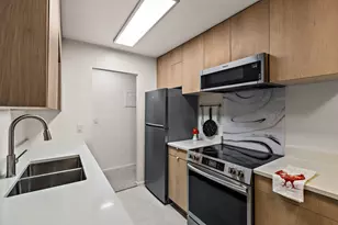 1540 Ashland Ave, Saint Paul, MN 55104 - Photo 1