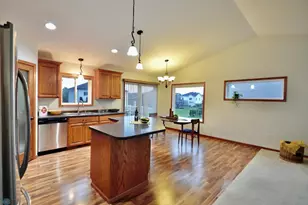 2002 S 35 Street Circle S, Moorhead, MN 56560 - Photo 6