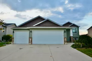 2002 S 35 Street Circle S, Moorhead, MN 56560 - Photo 2