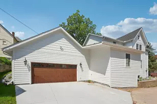 109 Pine St E, Stillwater, MN 55082 - Photo 42