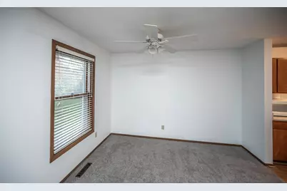 1381 Berry Ridge Road #403, Eagan, MN 55123 - Photo 8