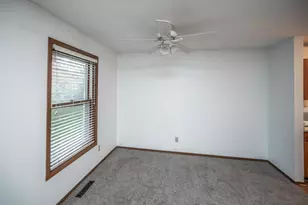 1381 Berry Ridge Rd, Eagan, MN 55123 - Photo 8