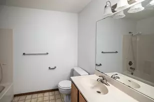 1381 Berry Ridge Rd, Eagan, MN 55123 - Photo 12