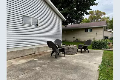 309 Lawrence Street, Marshall, MN 56258 - Photo 8