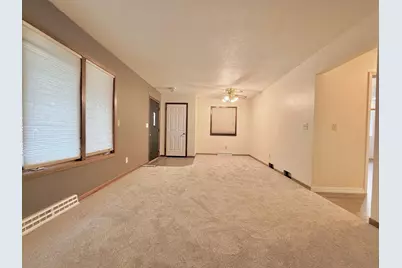 309 Lawrence Street, Marshall, MN 56258 - Photo 10