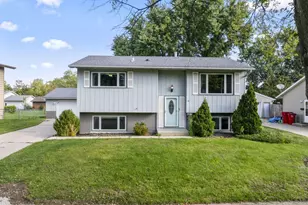 623 17 1/2 Street SE, Rochester, MN 55904 - Photo 1