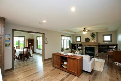 173 Denver Avenue SE, Hutchinson, MN 55350 - Photo 8
