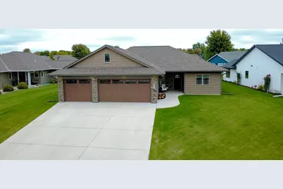 173 Denver Avenue SE, Hutchinson, MN 55350 - Photo 1