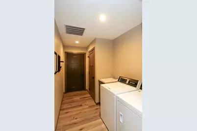 173 Denver Avenue SE, Hutchinson, MN 55350 - Photo 22