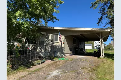 214 Division St., Sandstone, MN 55072 - Photo 1