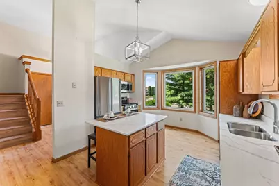 9457 Hames Avenue S, Cottage Grove, MN 55016 - Photo 8