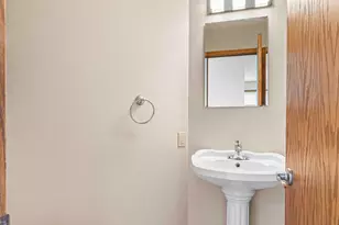 2801 26th Ave S, Fargo,  58103 - Photo 10