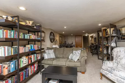 623 Washington Avenue, Fairmont, MN 56031 - Photo 4