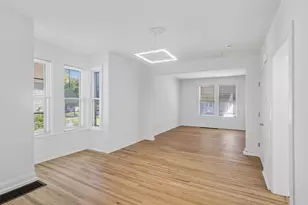 1323 4th St E, Saint Paul, MN 55106 - Photo 8