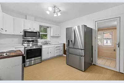 1323 4th Street E, Saint Paul, MN 55106 - Photo 10