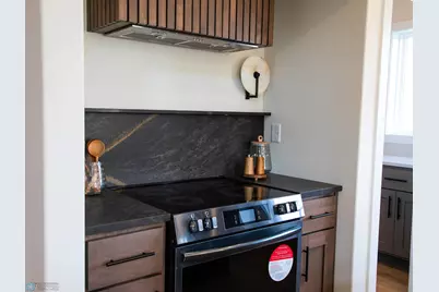 3606 Decorah Way S, Fargo, ND 58104 - Photo 8