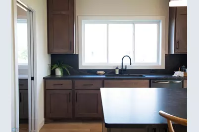 3606 Decorah Way S, Fargo, ND 58104 - Photo 4