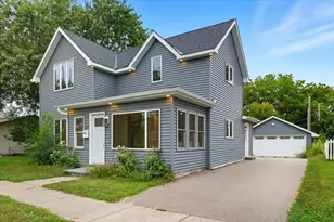 519 5th Ave W, Shakopee, MN 55379 - Photo 1