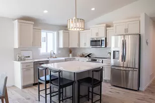 3612 Decorah Way S, Fargo, ND 58104 - Photo 2