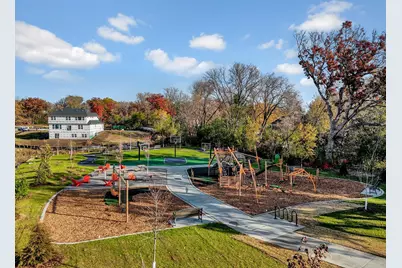 2415 Laurie Court W, Roseville, MN 55113 - Photo 6