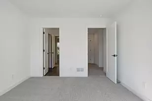 2415 Laurie Ct W, Roseville, MN 55113 - Photo 44