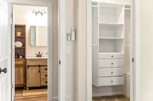 547 Blair Ave, Saint Paul, MN 55103 - Photo 12