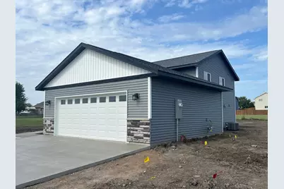 311 11th Street SE, Freeport, MN 56331 - Photo 2