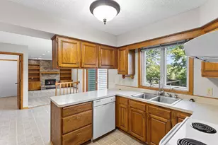 1845 77th St W, Inver Grove Heights, MN 55077 - Photo 6