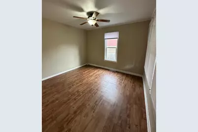 2014 E Oakland Avenue, Austin, MN 55912 - Photo 2